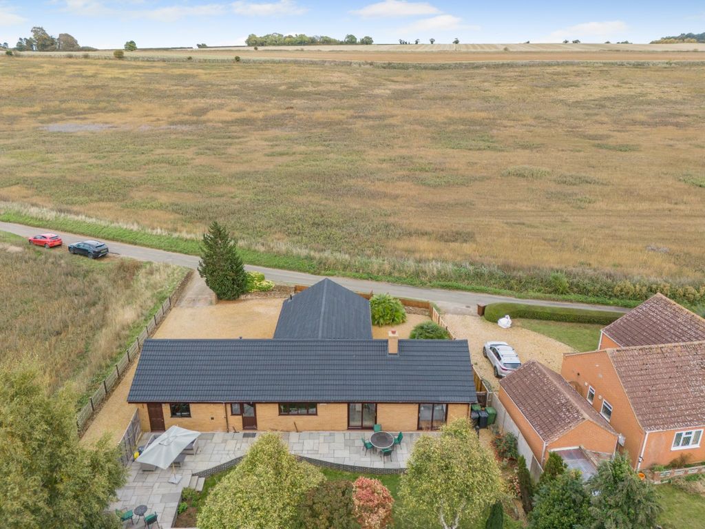 Property photo 2 of 30 3571595
