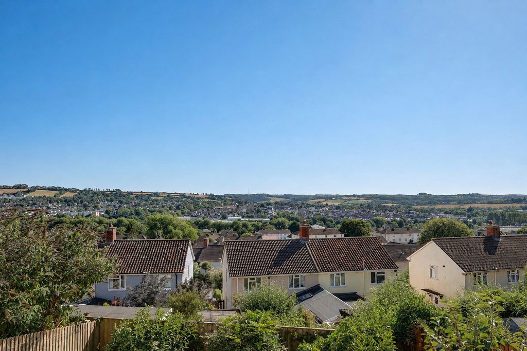 Property photo 3 of 13 Picture No. 04