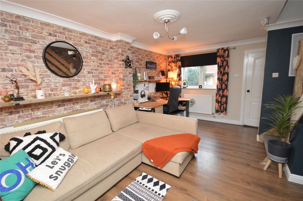 Property photo 2 of 10 Picture 2