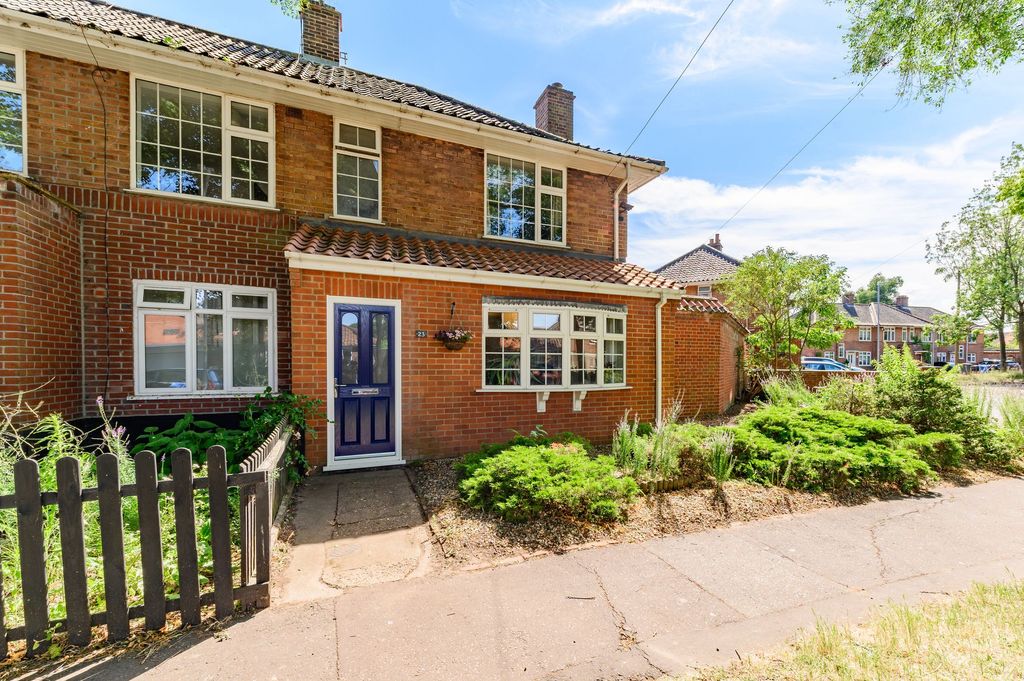 Property photo 1 of 27
