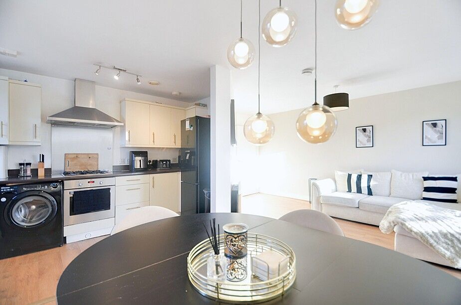 Property photo 1 of 27 Kitchen Dining Area.Jpg