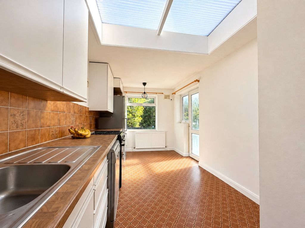 Property photo 3 of 13 Kitchen