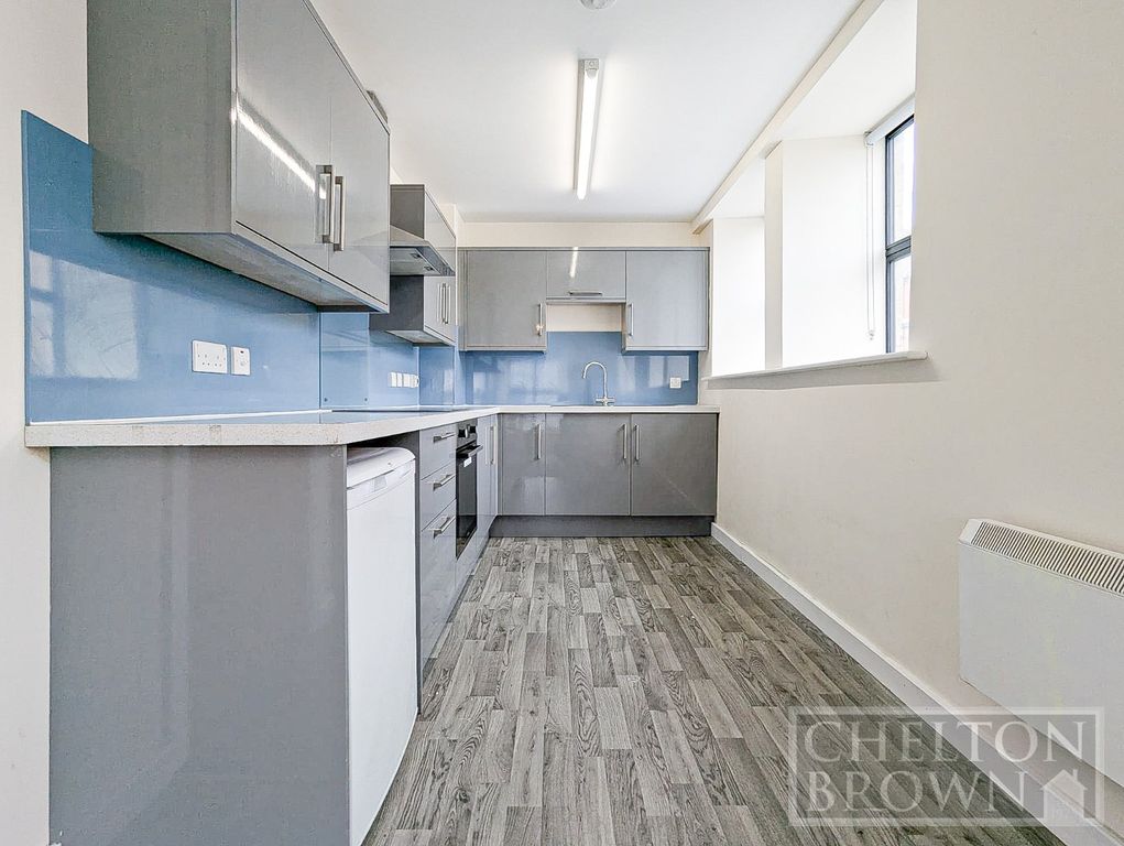 Property photo 2 of 17 Kitchen