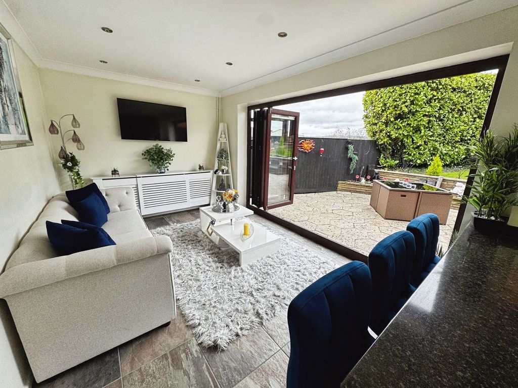 Property photo 3 of 26