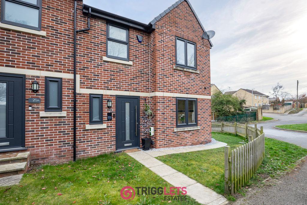 Property photo 2 of 30