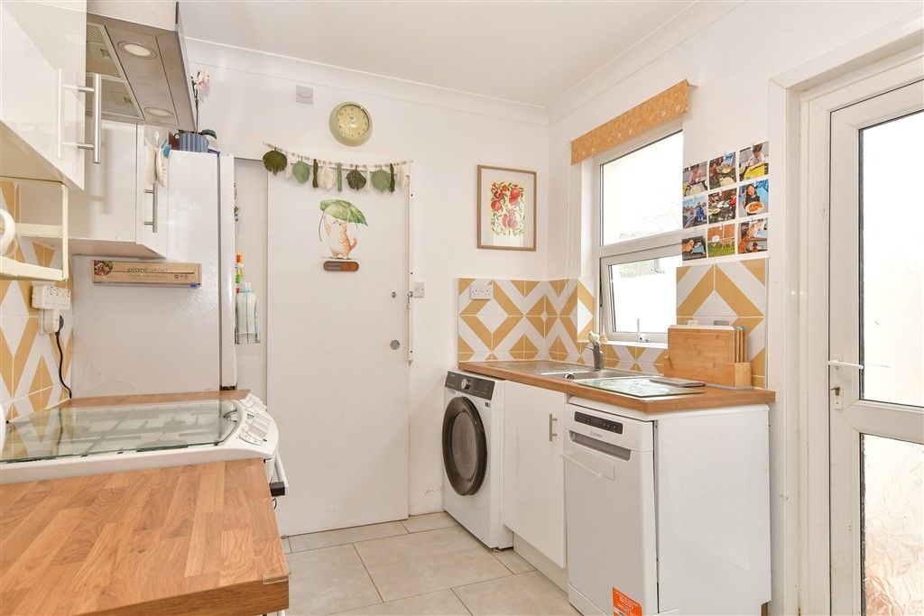 Property photo 3 of 13 Kitchen