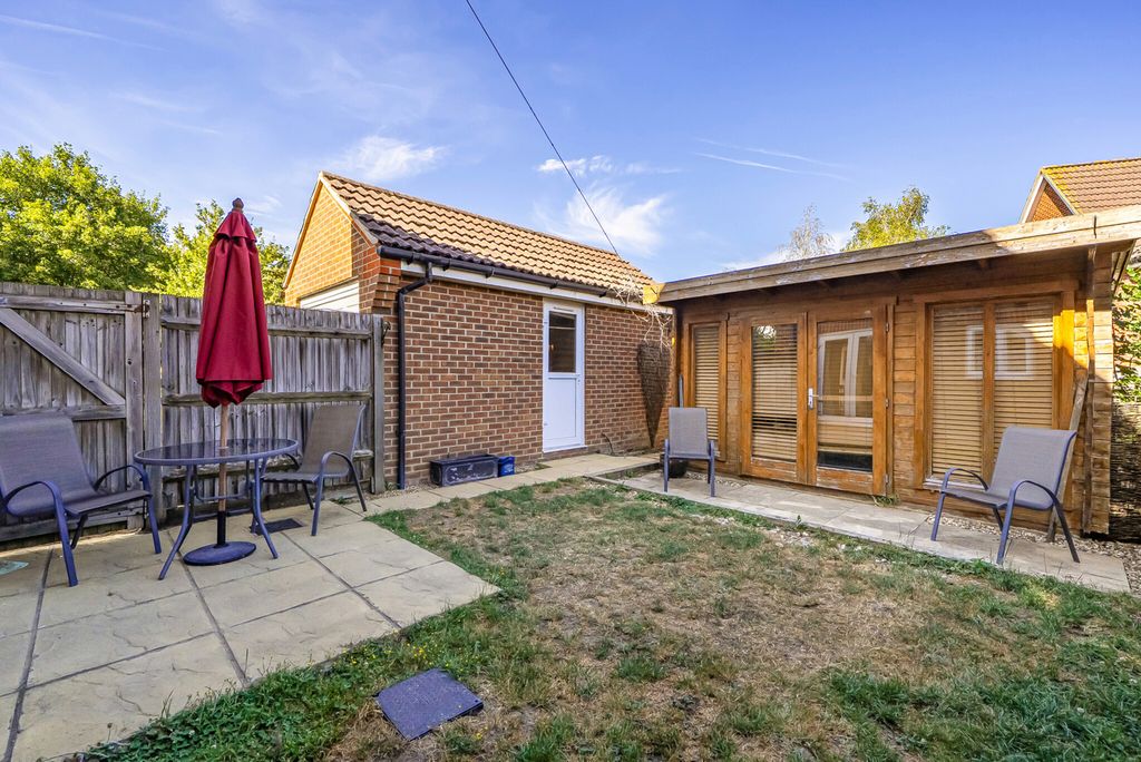 Property photo 3 of 23 1485358-12-6A4Bd8...