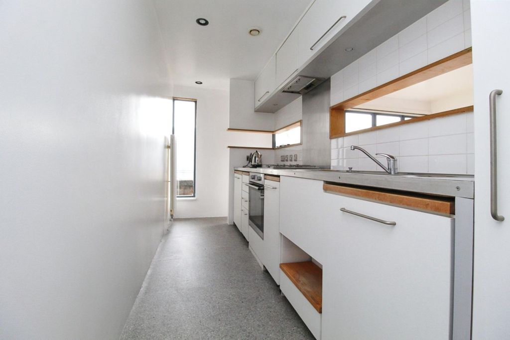 Property photo 2 of 23 Kitchen