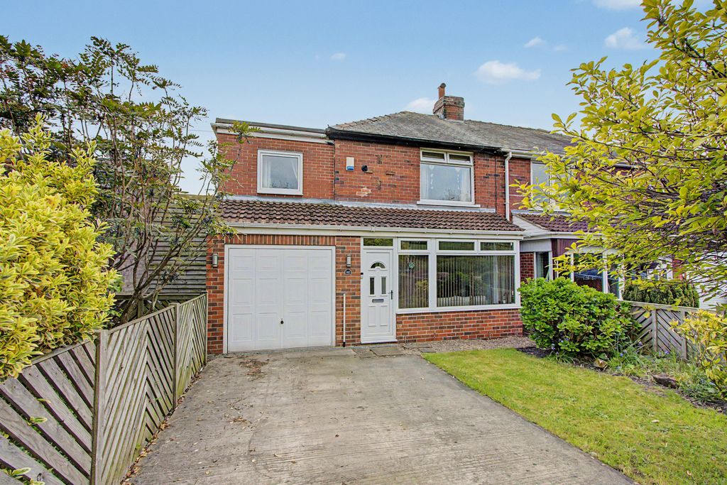 Property photo 1 of 19 4 Bedroom Semi Detached For Sale