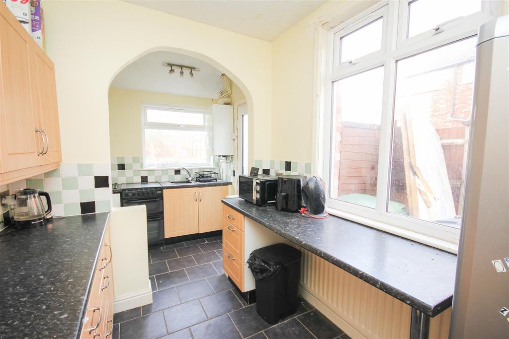 Property photo 2 of 11 Kitchen 1.Jpg