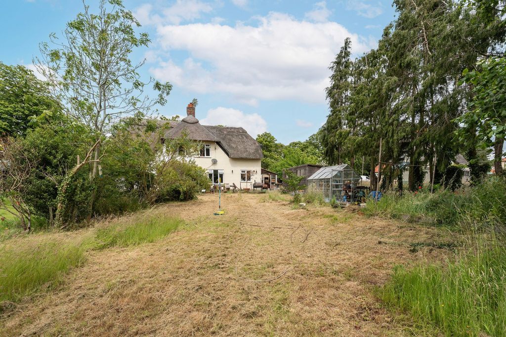 Property photo 2 of 16