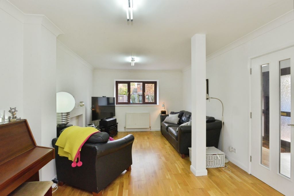 Property photo 1 of 5