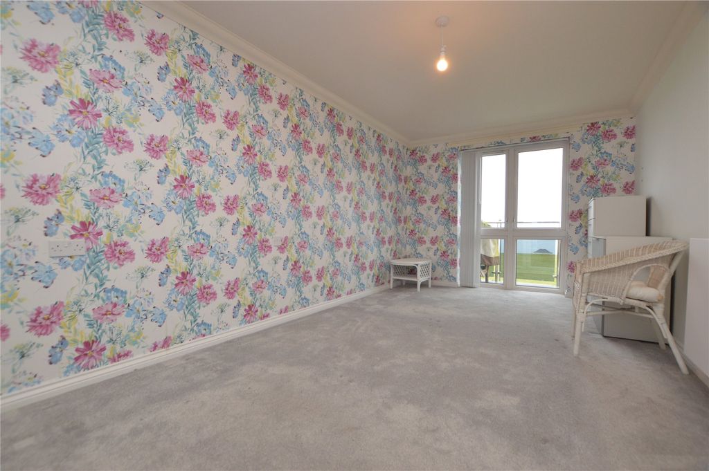 Property photo 3 of 9 Picture No. 01