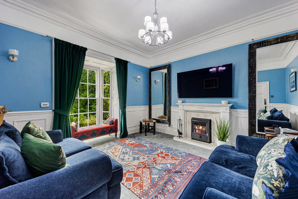 Property photo 3 of 32 Drawing Room