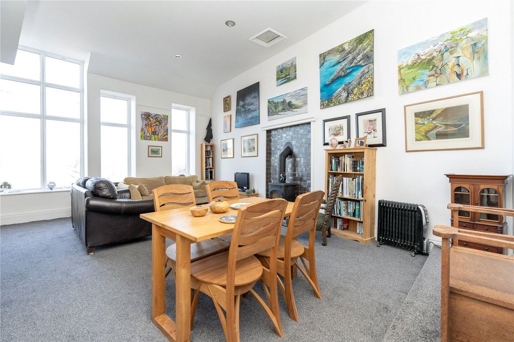 Property photo 3 of 16 Picture No. 13