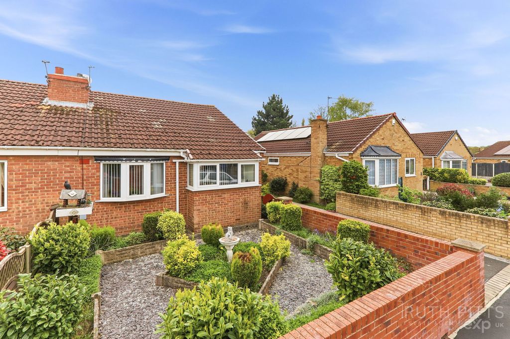 Property photo 2 of 26