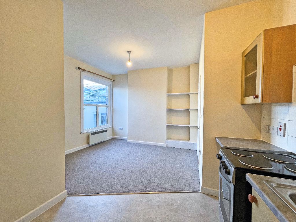 Property photo 2 of 8 2