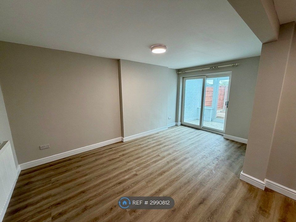 Property photo 3 of 13 Living Room