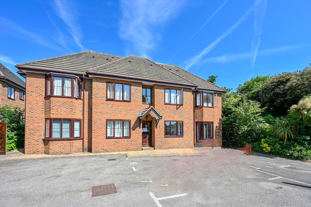 Property photo 2 of 9