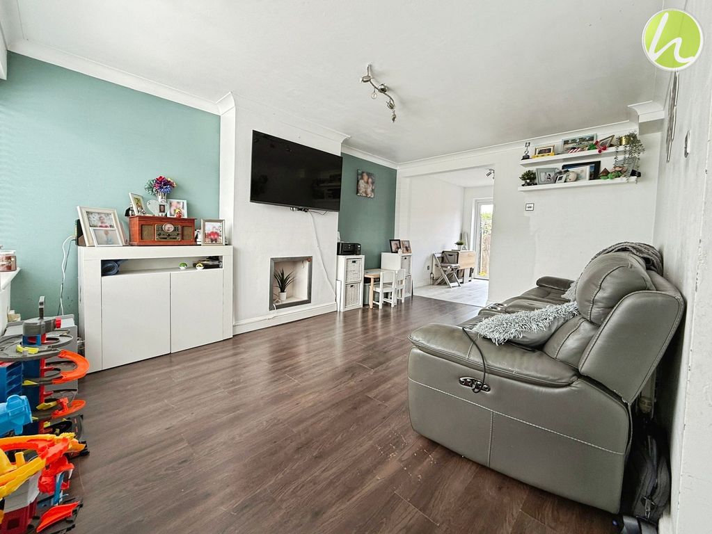 Property photo 2 of 13