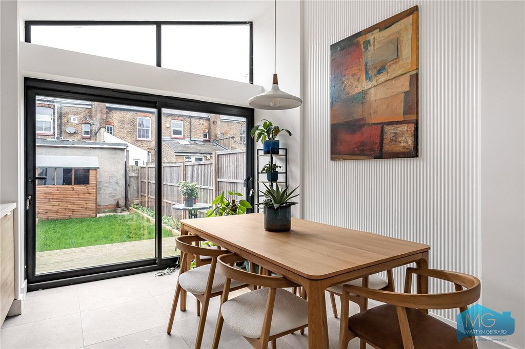 Property photo 1 of 15 Picture No. 20