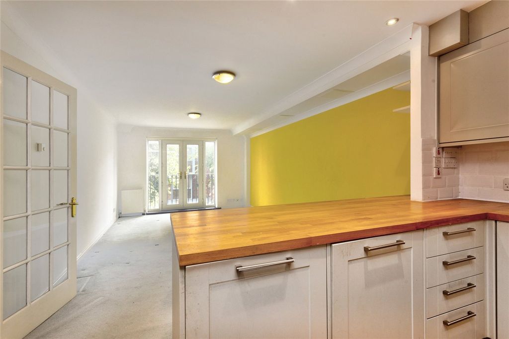 Property photo 3 of 11 Por230143_08