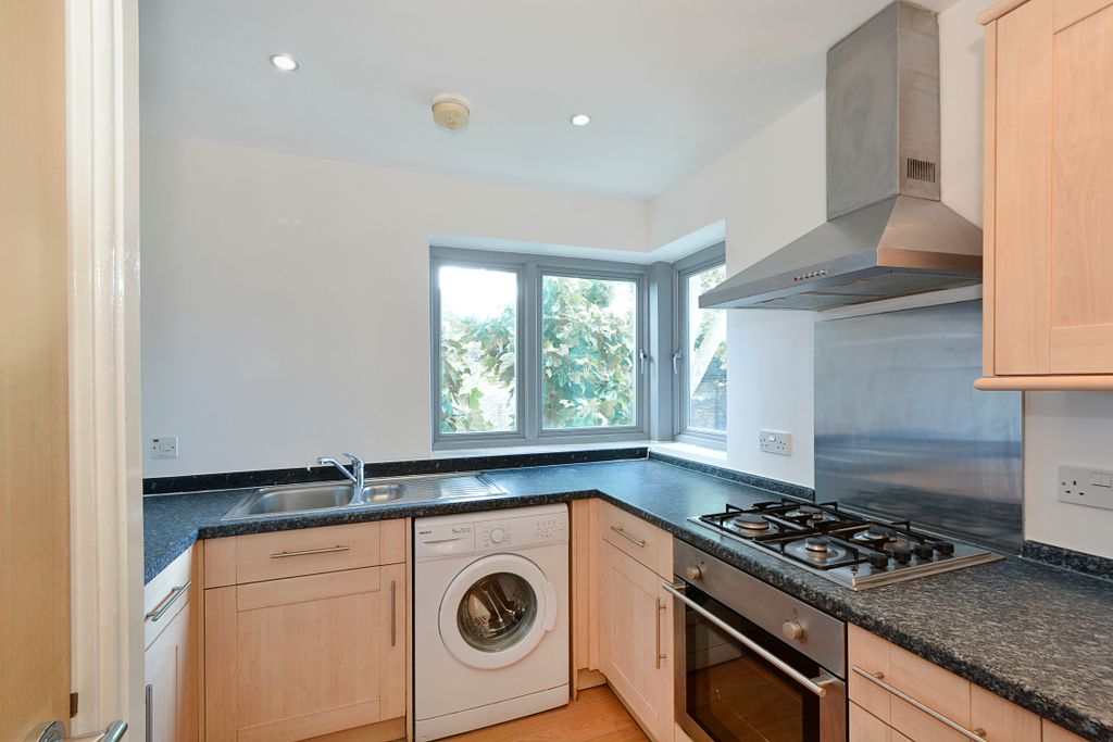 Property photo 2 of 9