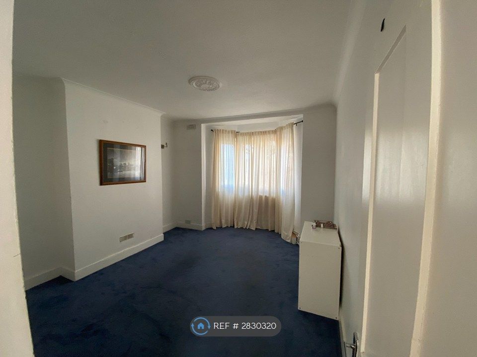 Property photo 2 of 6 Living Room Or Bedroom