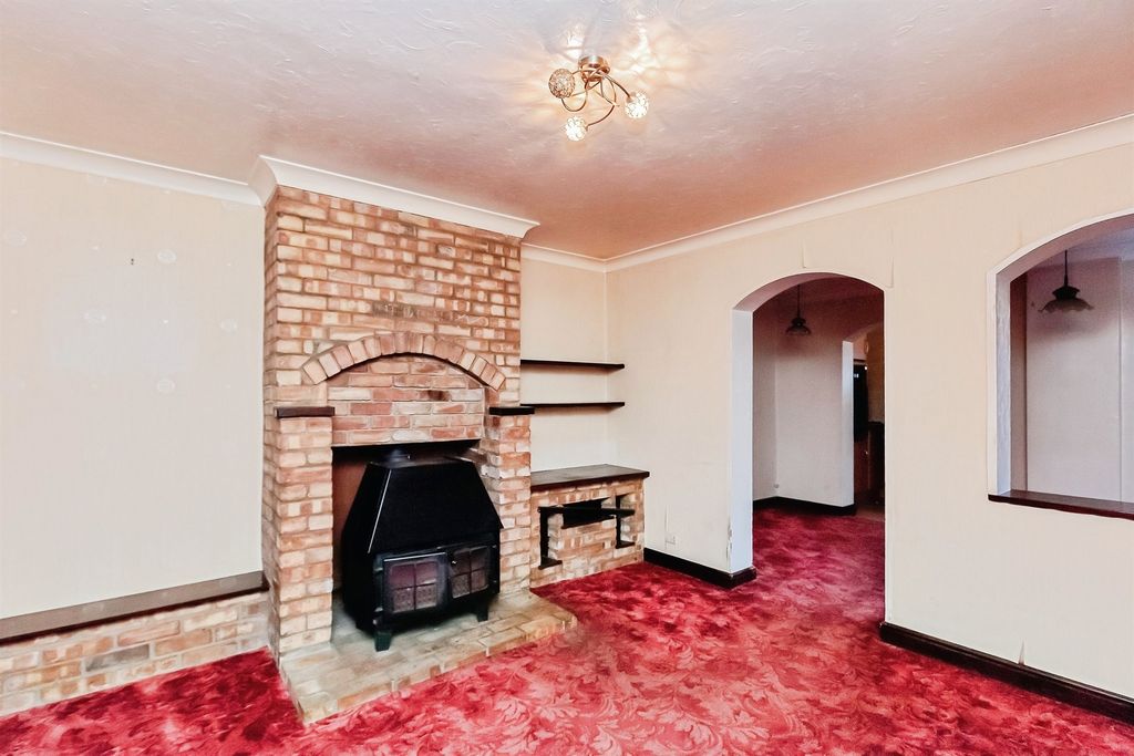 Property photo 3 of 20