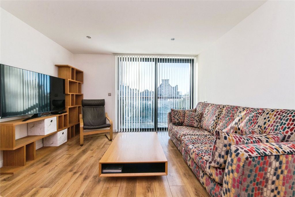 Property photo 2 of 11 Picture No. 10