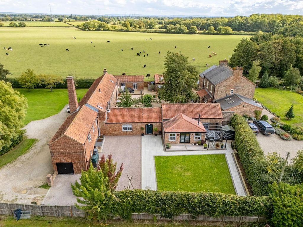 Property photo 1 of 30 Aerial Main