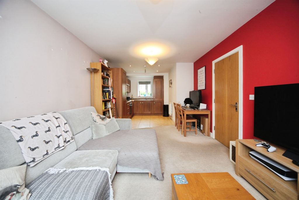Property photo 3 of 8