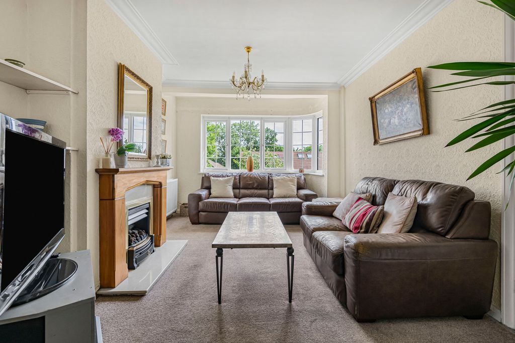 Property photo 2 of 18