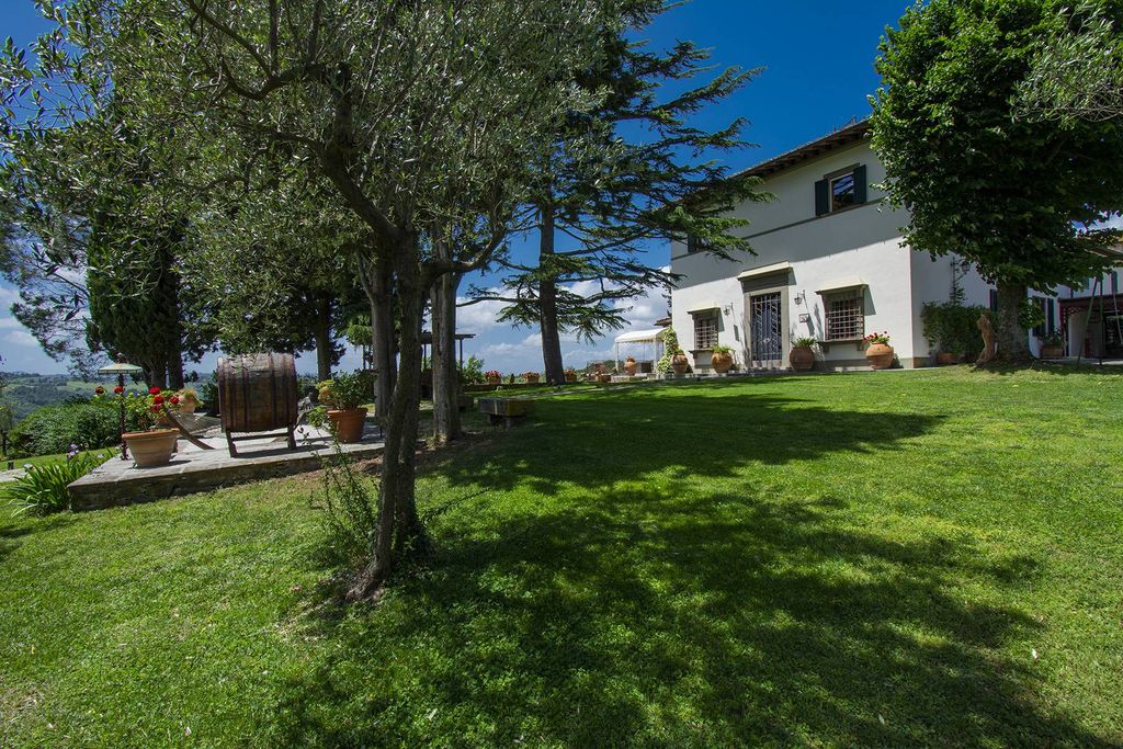 Property photo 1 of 35