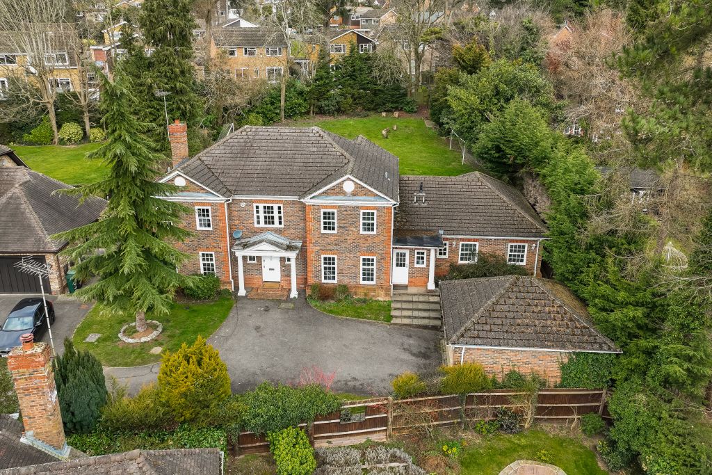 Property photo 1 of 24