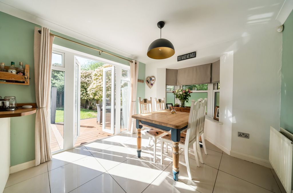 Property photo 2 of 20 1450804969F2381d61Bb5