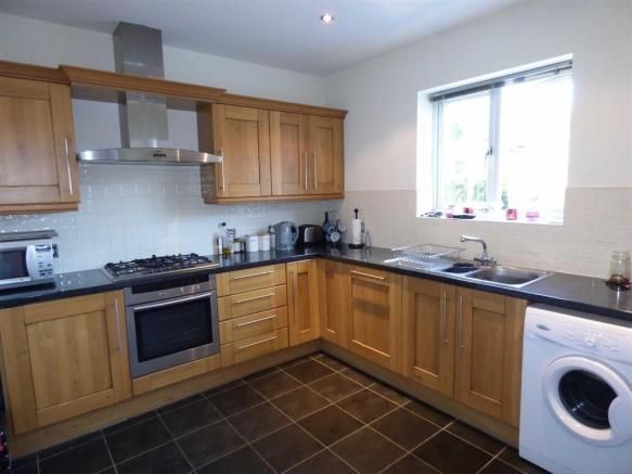 Property photo 2 of 8 Kitchen