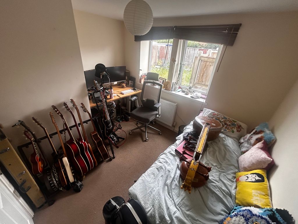 Property photo 2 of 8