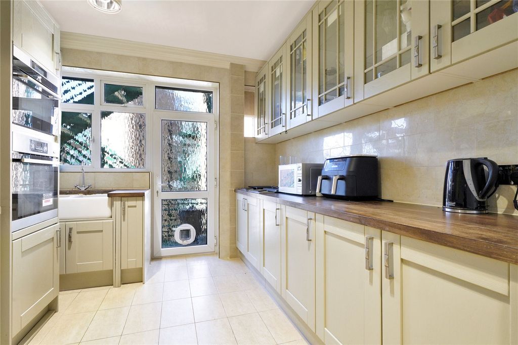 Property photo 3 of 19 Picture No. 33