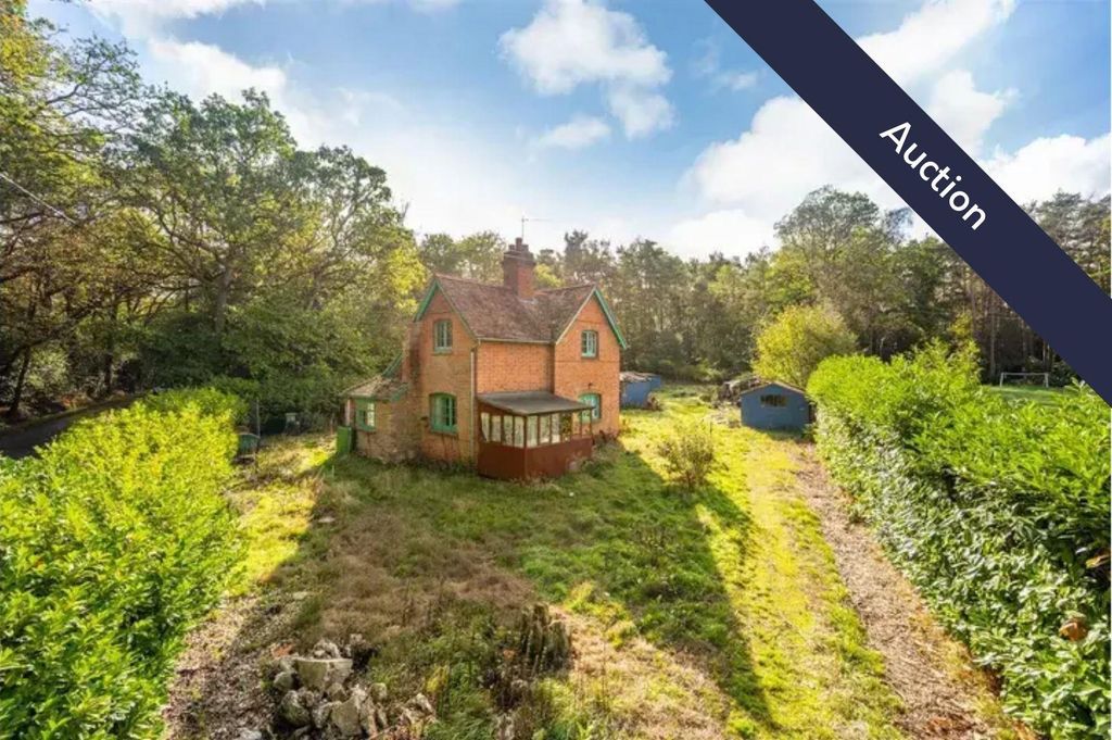 Property photo 1 of 18