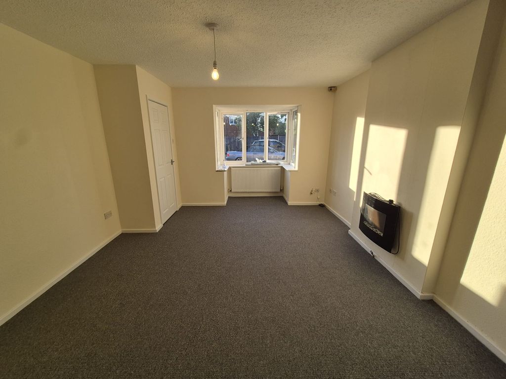 Property photo 2 of 10 Lounge