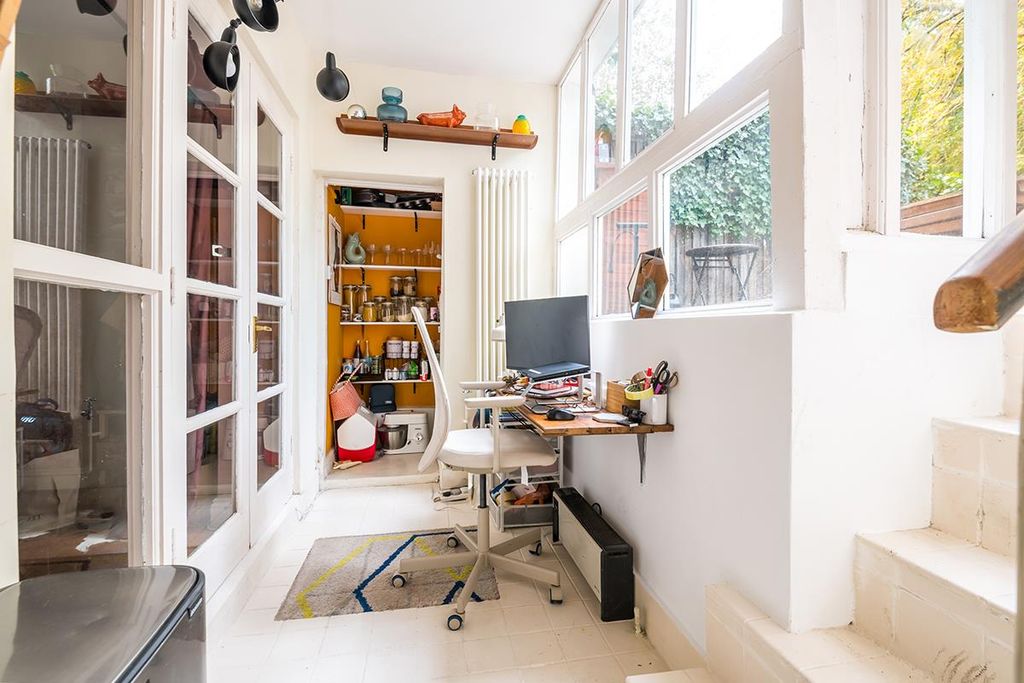 Property photo 2 of 12 Lilford Road-14.Jpg