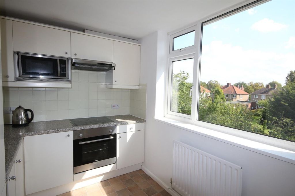 Property photo 3 of 6 Kitchen.Jpg