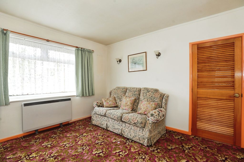 Property photo 3 of 15