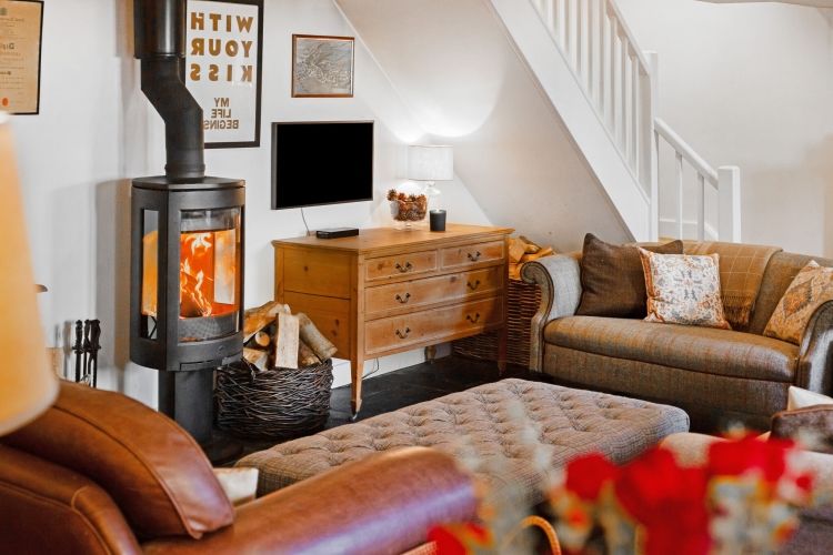 Property photo 2 of 14 82129_1 Daisy Hil...