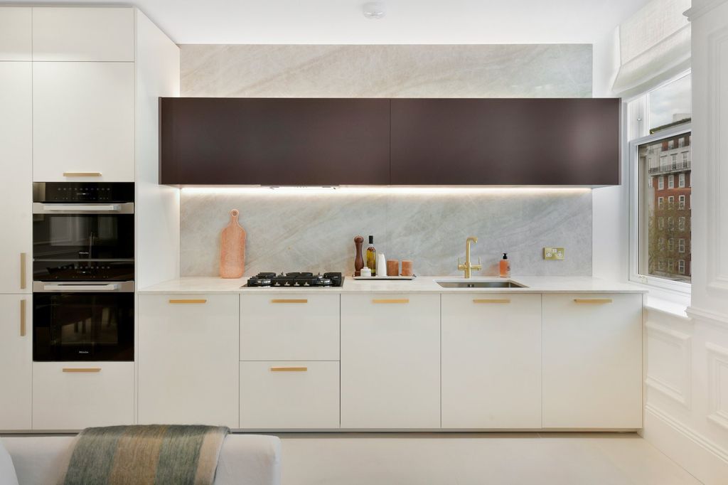 Property photo 2 of 12 Kitchen