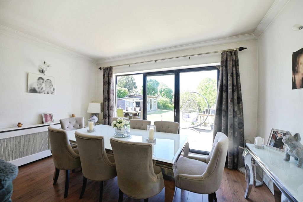 Property photo 3 of 26 Pbox-Img.Jpg