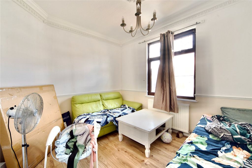 Property photo 3 of 17 Picture No. 04