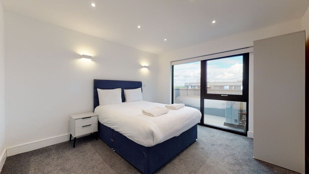 Property photo 3 of 20 Bedroom