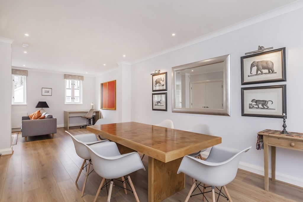 Property photo 2 of 12 Dining Room